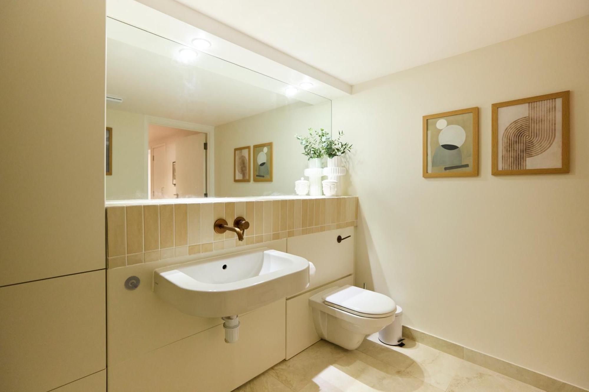 Appartamento The Wenlock Arms - Inviting 1bdr Flat With Study And Balcony *