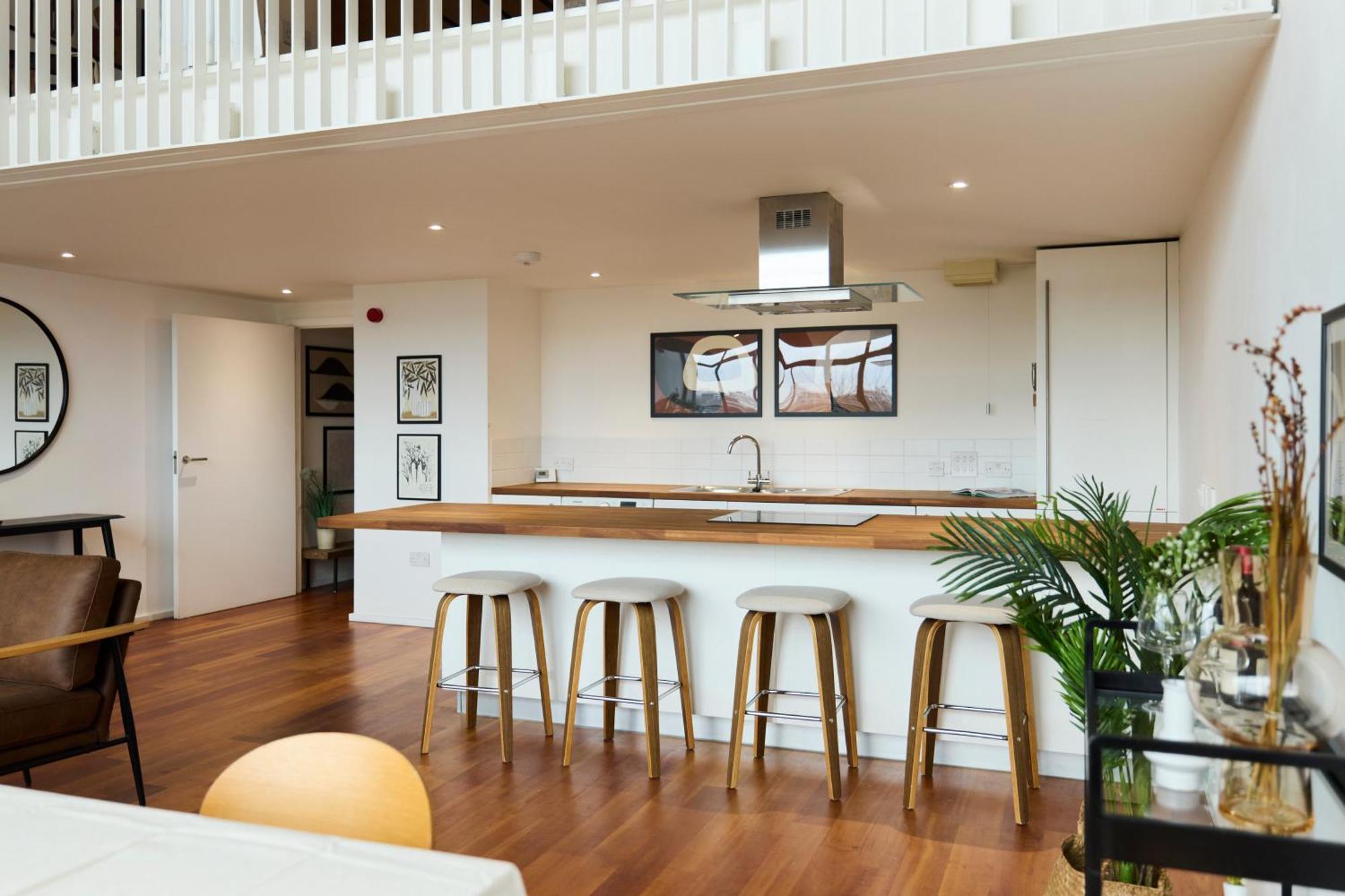 The Wenlock Arms - Inviting 1bdr Flat With Study And Balcony Appartamento *
